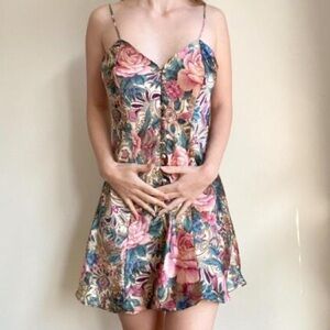 ⭐️SALE Vintage Gold Label Victoria’s Secret Slip